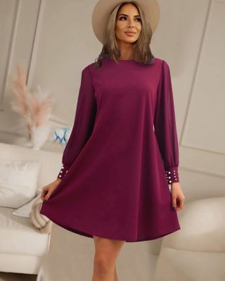 Elegantní šaty A-čkového střihu s perličkami ⭐ Tyto nádherné elegantní šaty v A-čkovém střihu jsou perfektní volbou pro...