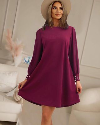 Tyto nádherné elegantní šaty v A-čkovém střihu jsou perfektní volbou pro všechny příležitosti – od práce až po večerní...